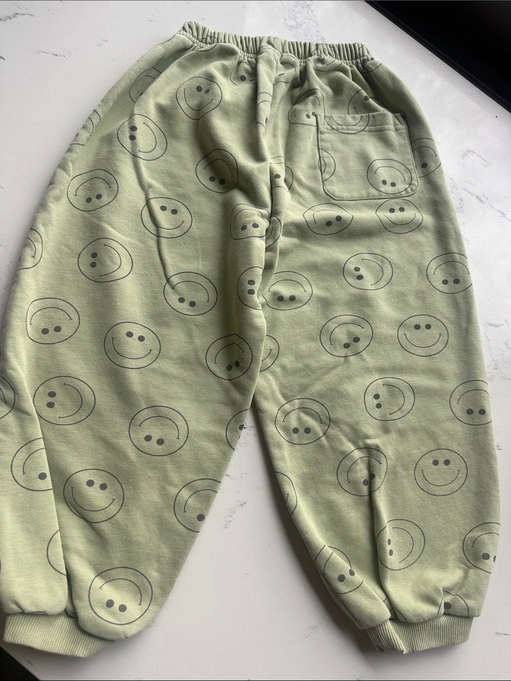 Indy and Pippa Smiley Jogger Set sweatshirt and sweatpants Green Color Size 6T